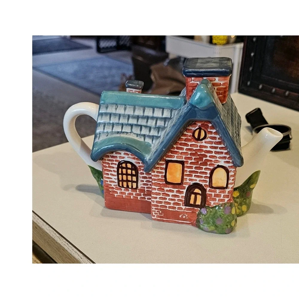 Thomas‎ Kinkade Cottage Teapot Ceramic Brick House Designpac Inc Hand Painted